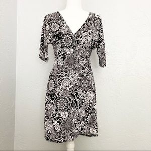 Forever 21 wrap dress black and white print